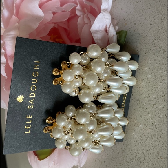 Lele Sadoughi Pearl Cluster 14k Gold-Plated Earrings | Color: Pearl & Gold - Picture 2 of 6